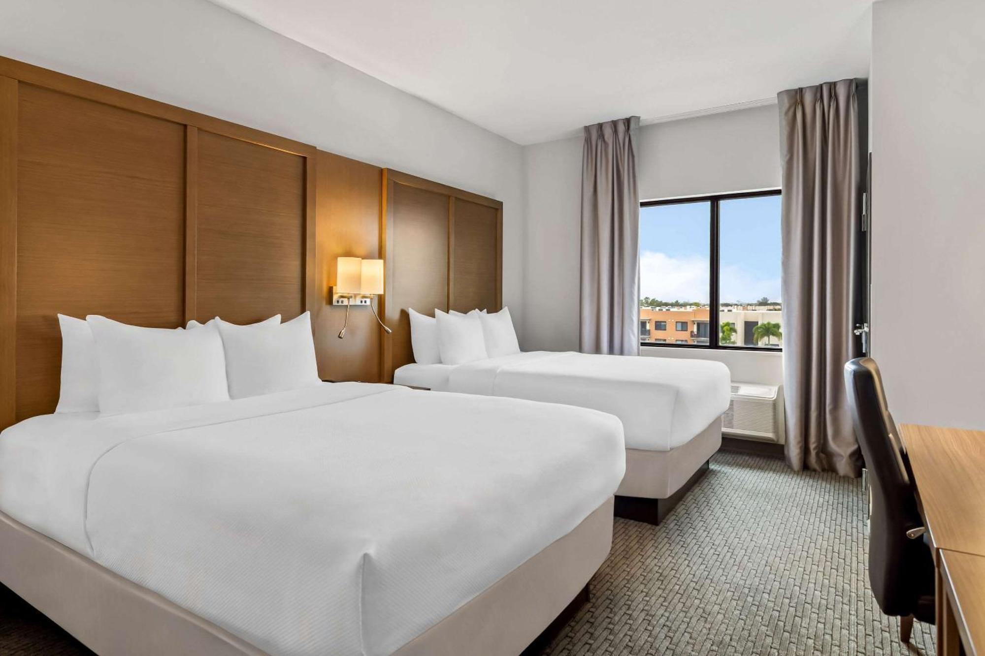 Comfort Suites Stuart-Hutchinson Island Екстериор снимка