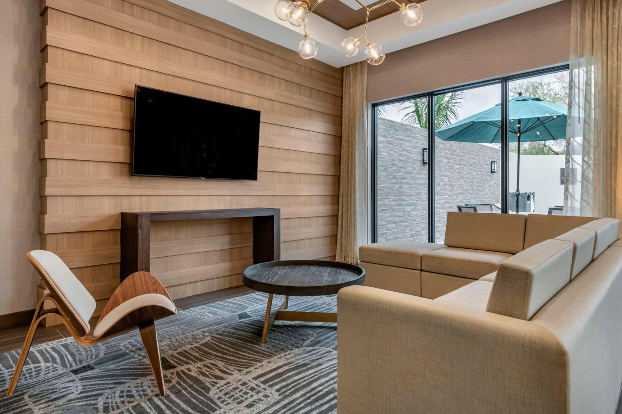 Comfort Suites Stuart-Hutchinson Island Екстериор снимка