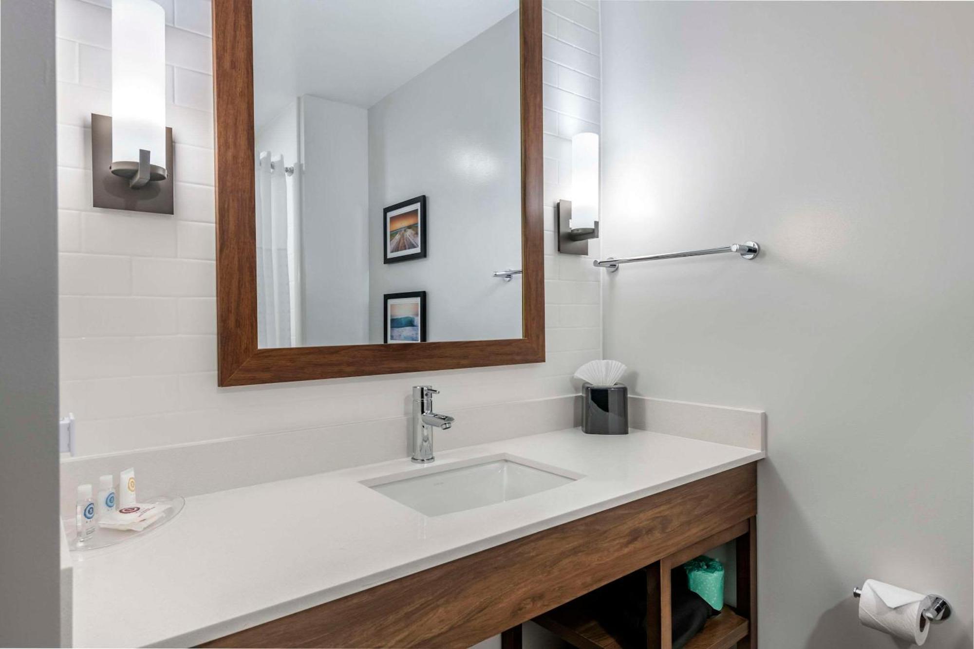 Comfort Suites Stuart-Hutchinson Island Екстериор снимка