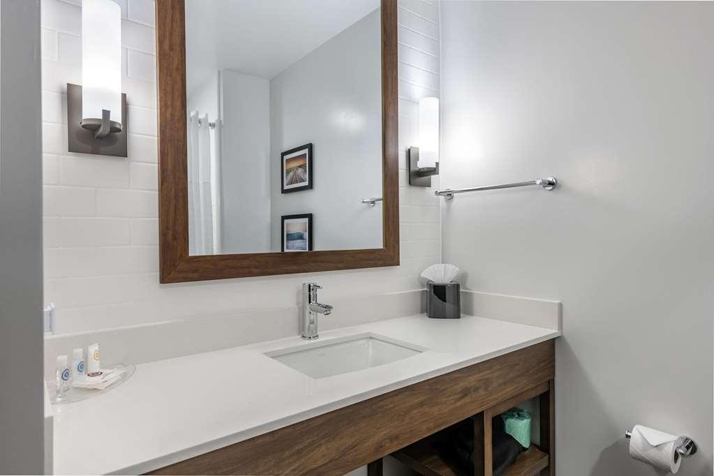 Comfort Suites Stuart-Hutchinson Island Стая снимка